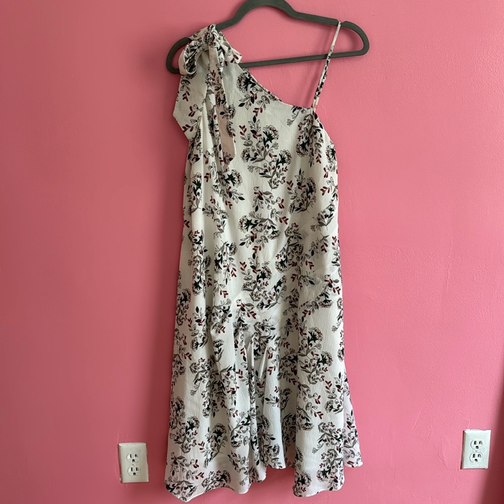 NWT song dress size medium